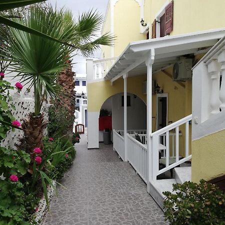 Christina Pension Karterados  Exterior photo