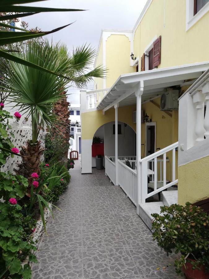 Christina Pension Karterados  Exterior photo