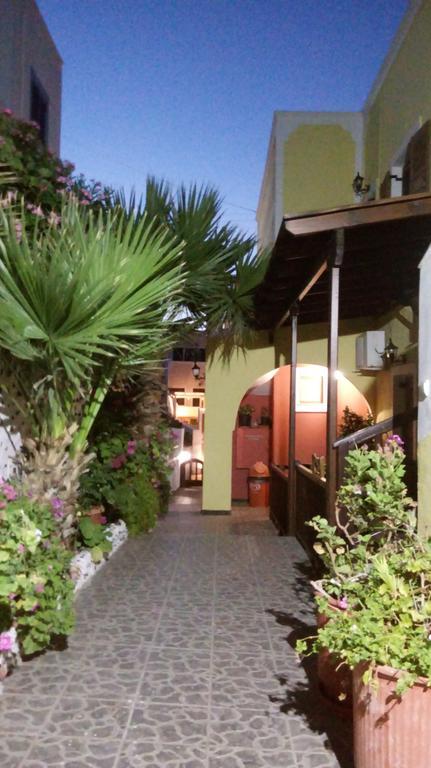 Christina Pension Karterados  Exterior photo